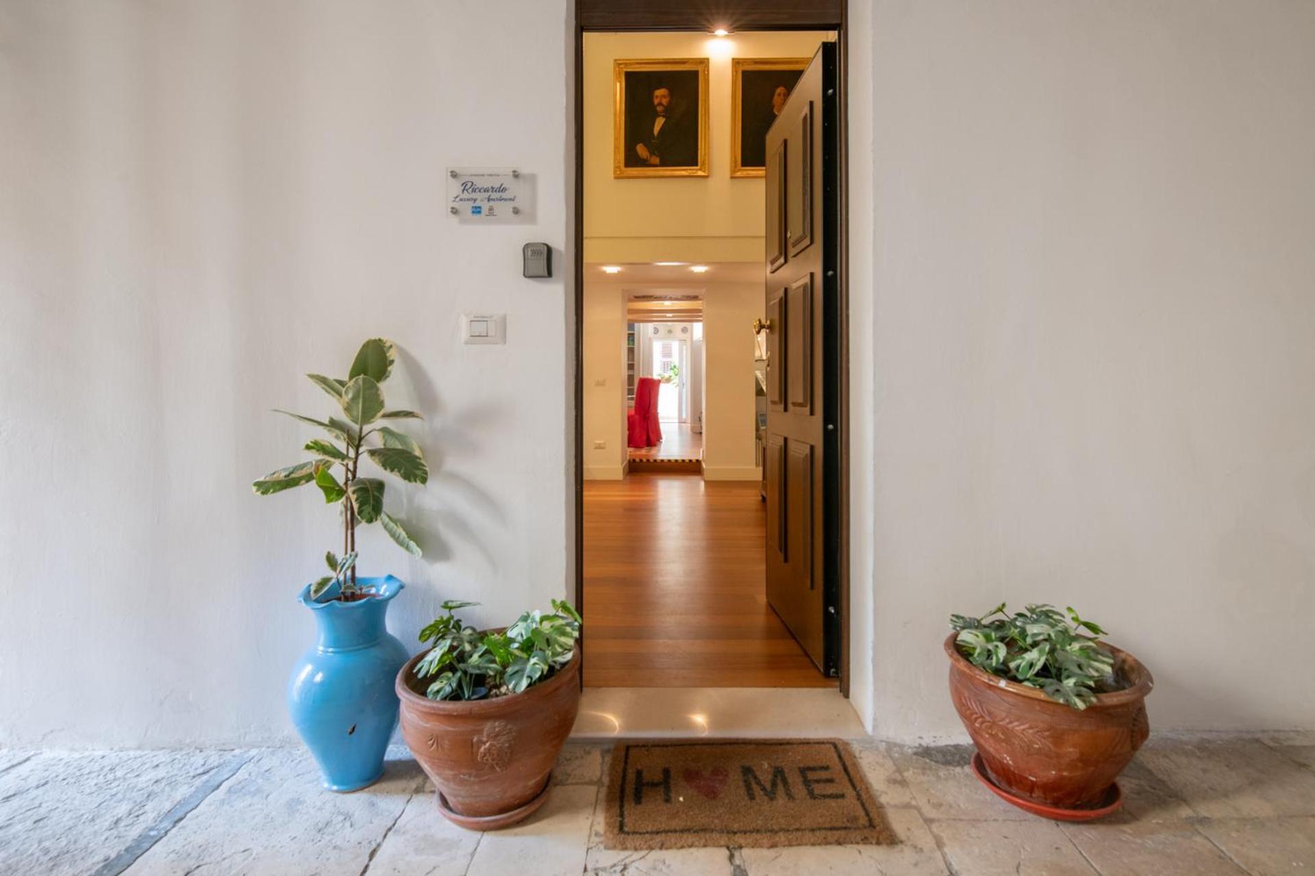 Riccardo Luxury Apartment Bari Extérieur photo